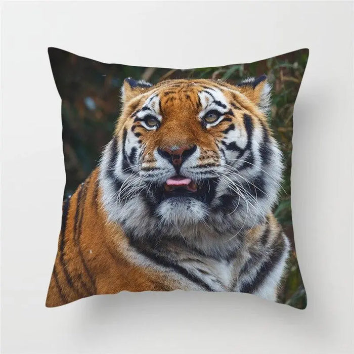 CUSHION COVER TIGER PREY IN SIGHT Tiger-Universe