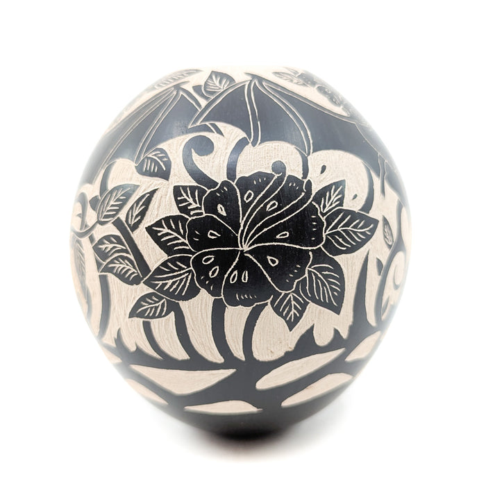 Etched Bat Pollinator Pot