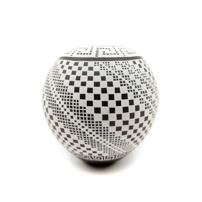 Geometric Pot in Clay and Buff