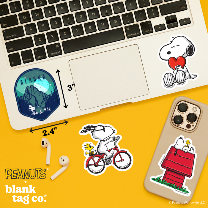 Peanuts® Waterproof Sticker - Beagle Scout Alaska