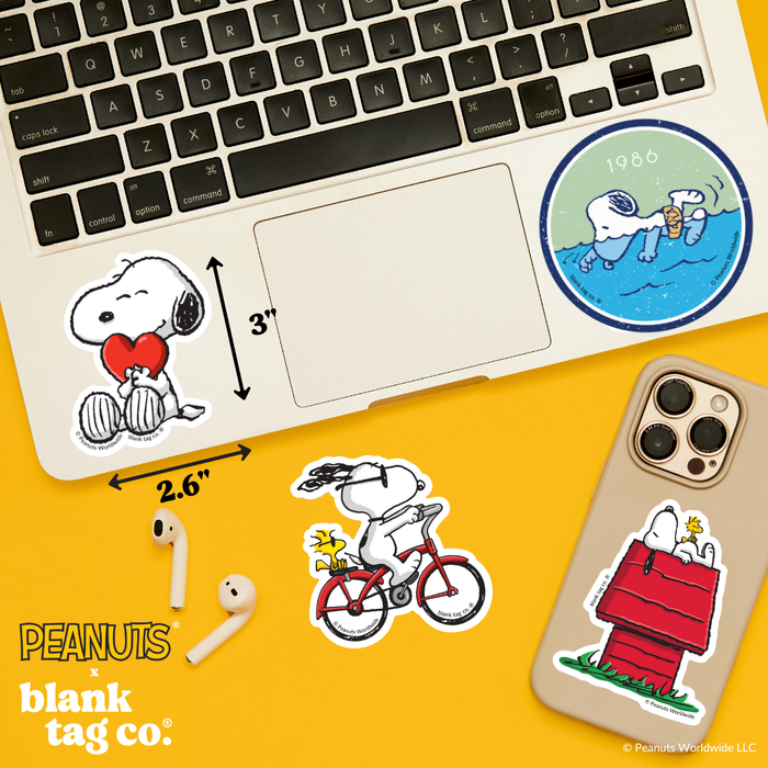 Peanuts® Waterproof Sticker - Snoopy In Love
