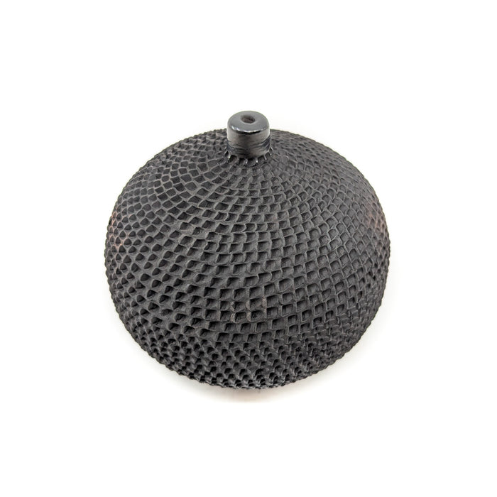 Textured Pot in Matte Black