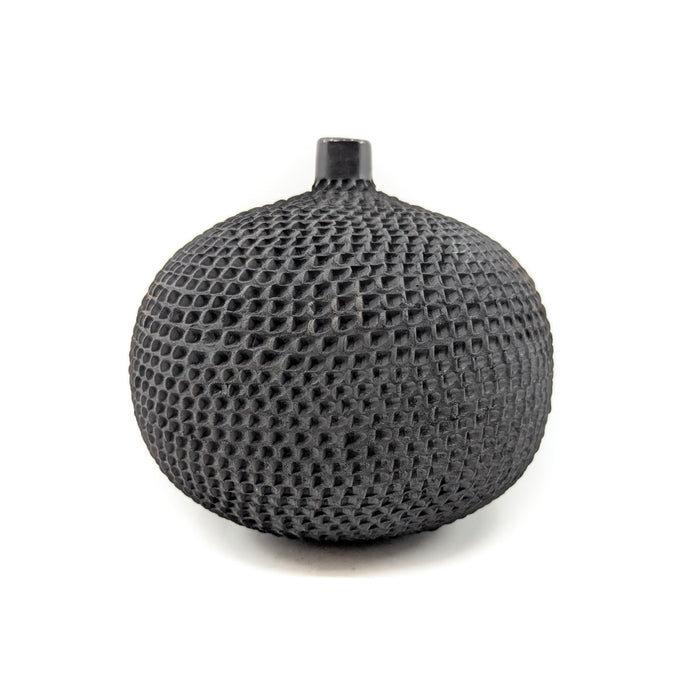 Textured Pot in Matte Black